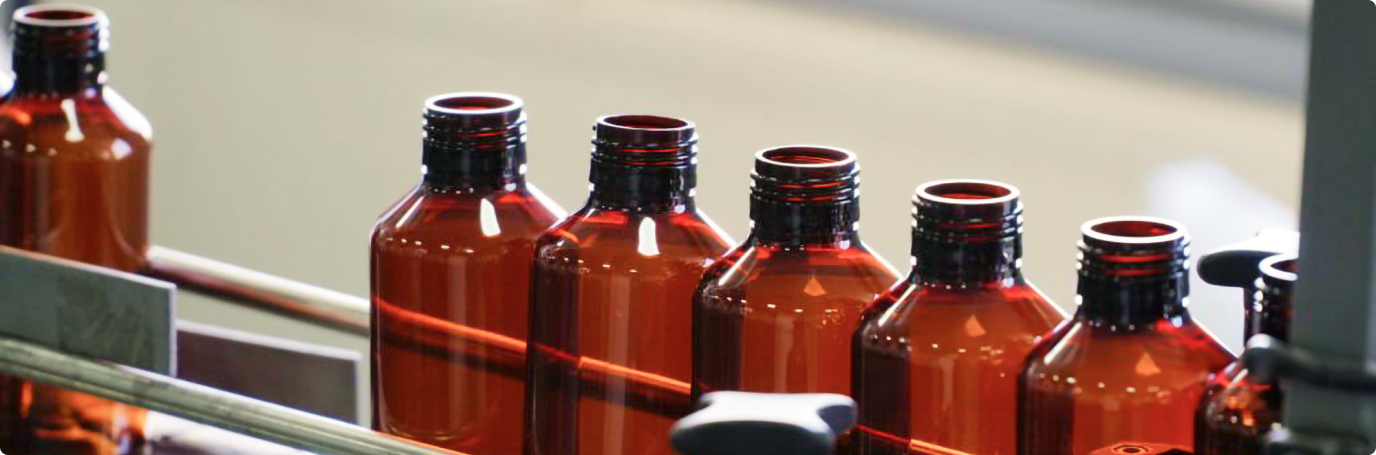 Amber bottles on the SACMAR production line